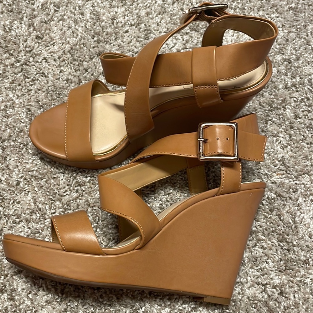 Jessica Simpson Wedges​